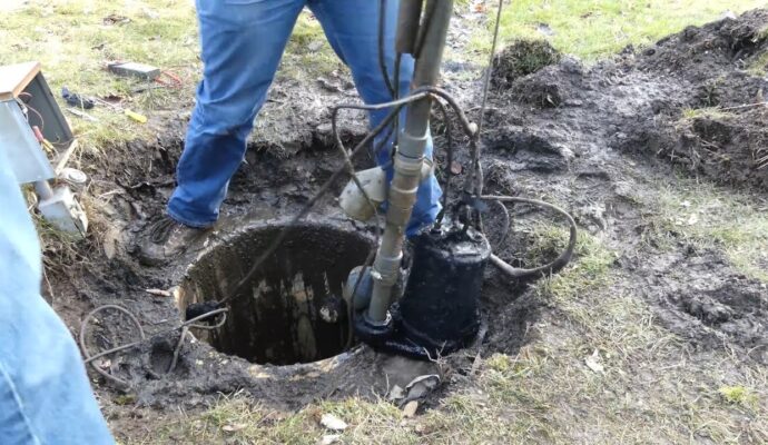 Sewage pump WPB-Palm Beach County’s Septic Tank Repair, Installation, & Pumping Service Experts